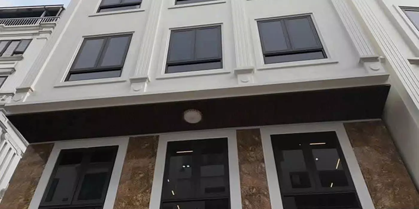 Giảm sốc 4 tỷ, cần bán căn nhà phân lô 121m2, 6 tầng, mặt tiền 11m tại Mỹ Đình, đường ô tô tránh