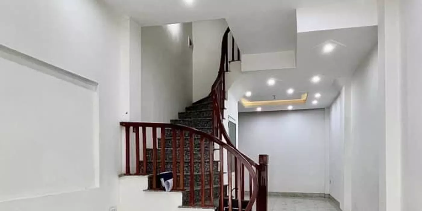 BÁN NHÀ DÂN XÂY KIẾN HƯNG, HÀ ĐÔNG DT 35M2. NGÕ XE 3 GÁC, VỀ Ở LUÔN