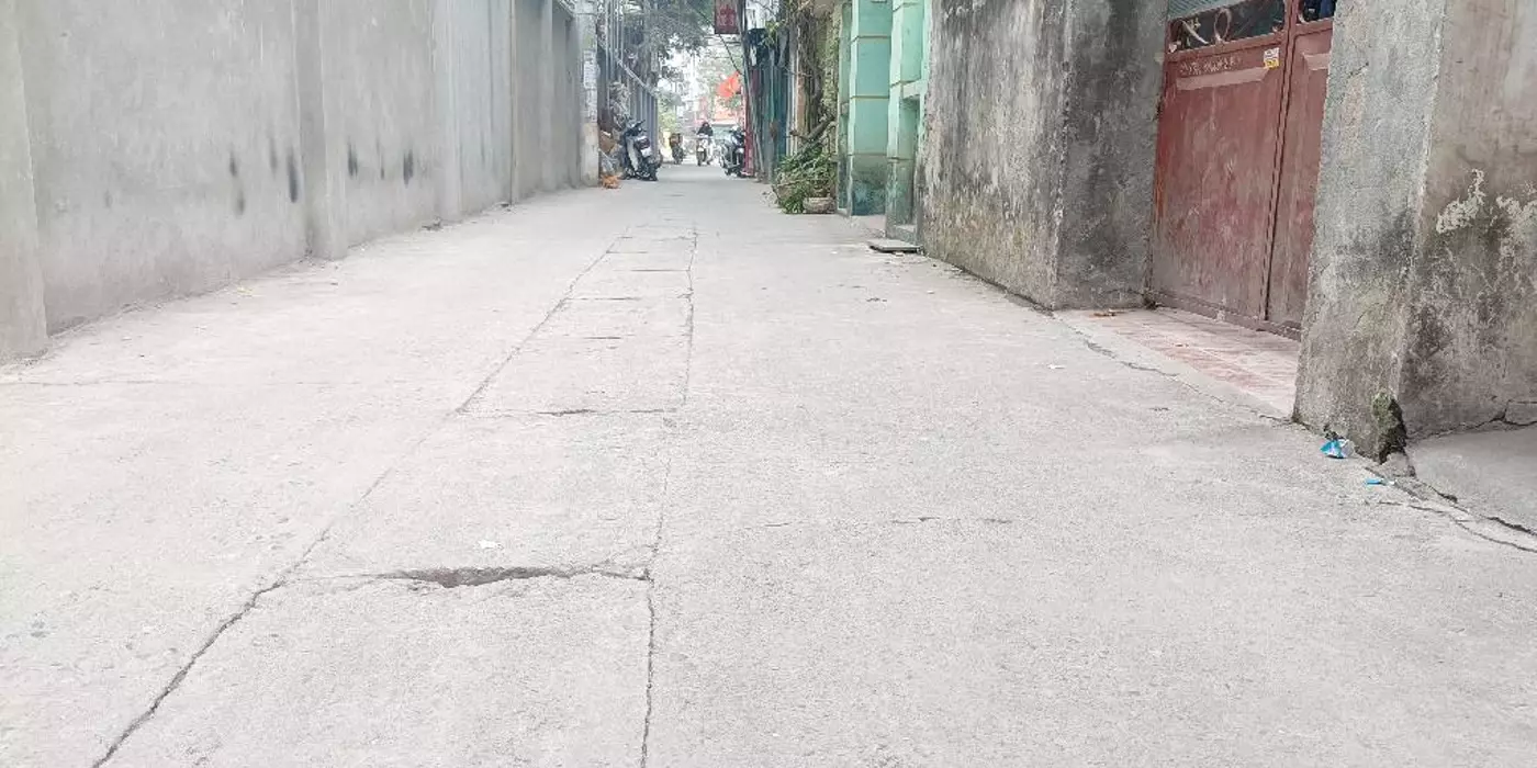 KIM GIANG: NHÀ LÔ GÓC, NGÕ Ô TÔ
