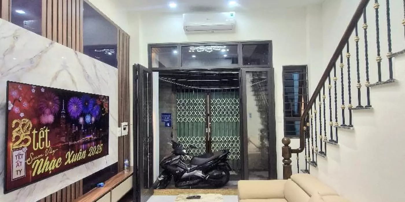 Phố Tam Trinh - Quận Hoàng Mai - Hạ Giá nhà ĐẸP 42m2 x 4 tầng