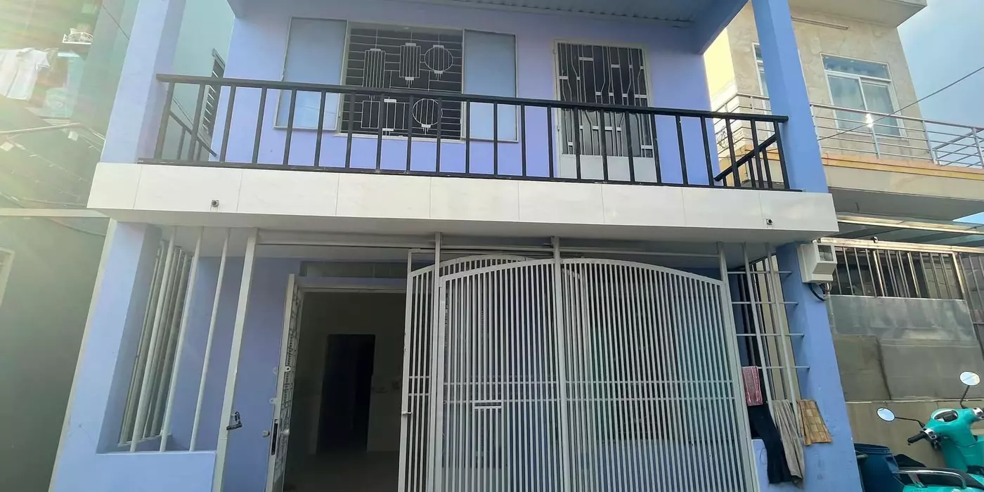 BÁN NHÀ 2 TẦNG TÂN XUÂN HÓC MÔN - 55M2 - 50M RA MẶT TIỀN. GIÁ CHỈ  3 TỶ TL.