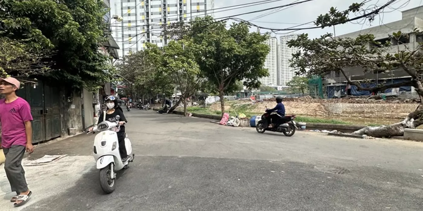 NHÀ PHỐ BẰNG LIỆT, TIỆN ÍCH KĐT LINH ĐÀM