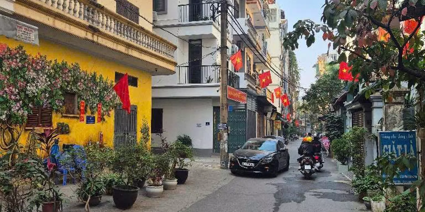 Bán đất Đội Nhân - Ba Đình. Ngõ thông- oto tránh - Khu phân lô Quân Đội . Nhỉnh 5 tỷ