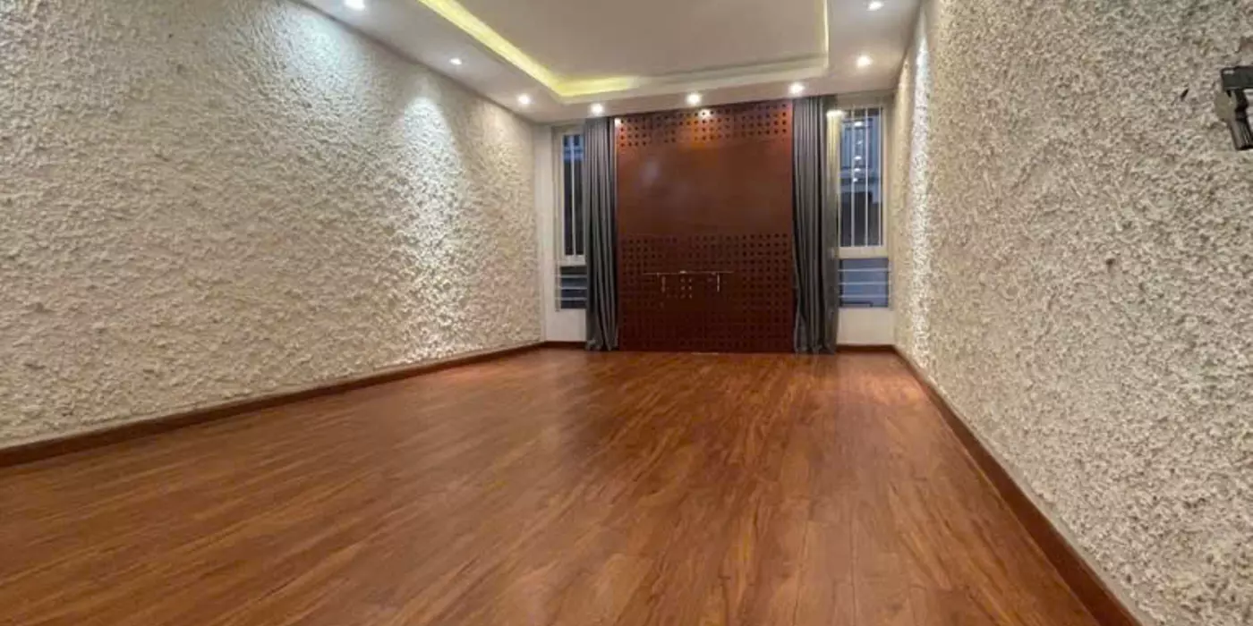 Bán nhà phân lô ngõ 61 lạc trung 4 tầng long lanh vỉa hè ô tô kinh doanh hai bà trưng