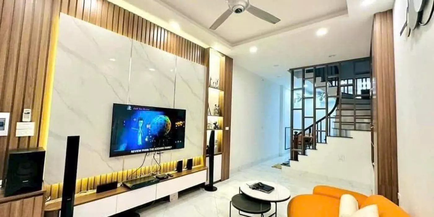 SIÊU RẺ - 5,2 TỶ - 46M NHÀ ĐẸP NGỌC THỤY, GẦN CHỢ, CÔNG VIÊN, VIỆT PHÁP, GẦN Ô TÔ
