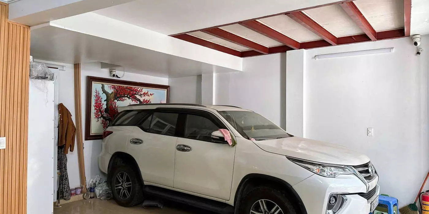 TỨ LIÊN, TÂY HỒ. 64M2 3 TẦNG MT 5M GIÁ 9 TỶ- NGÕ THÔNG TỨ TUNG - 2 THOÁNG - Ô TÔ ĐỖ CỬA VÀO NHÀ