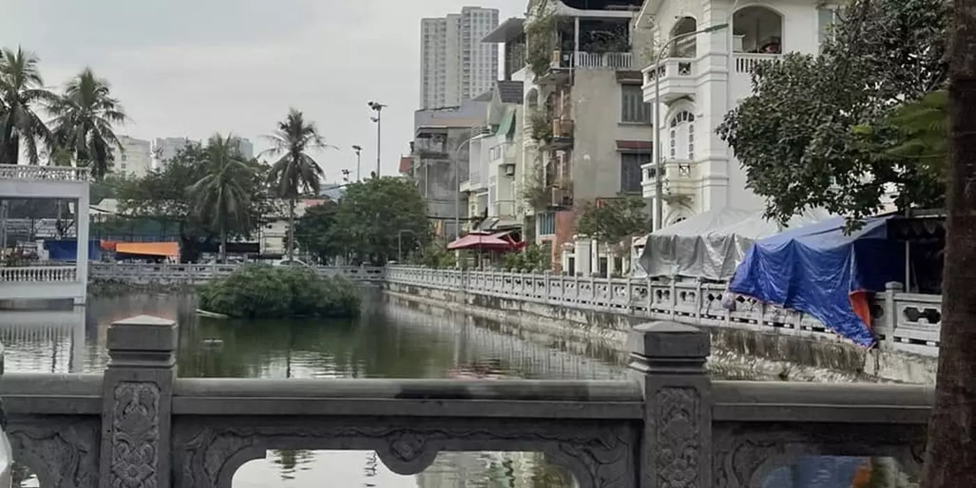 BÁN NHÀ DÂN XÂY PHỐ CỔ HÀ ĐÔNG, DT 43 M2 X 4 NGỦ, KHUNG CỘT BÊ TÔNG CHẮC CHĂN, GẦN PHỐ CHÍNH, TIỆN