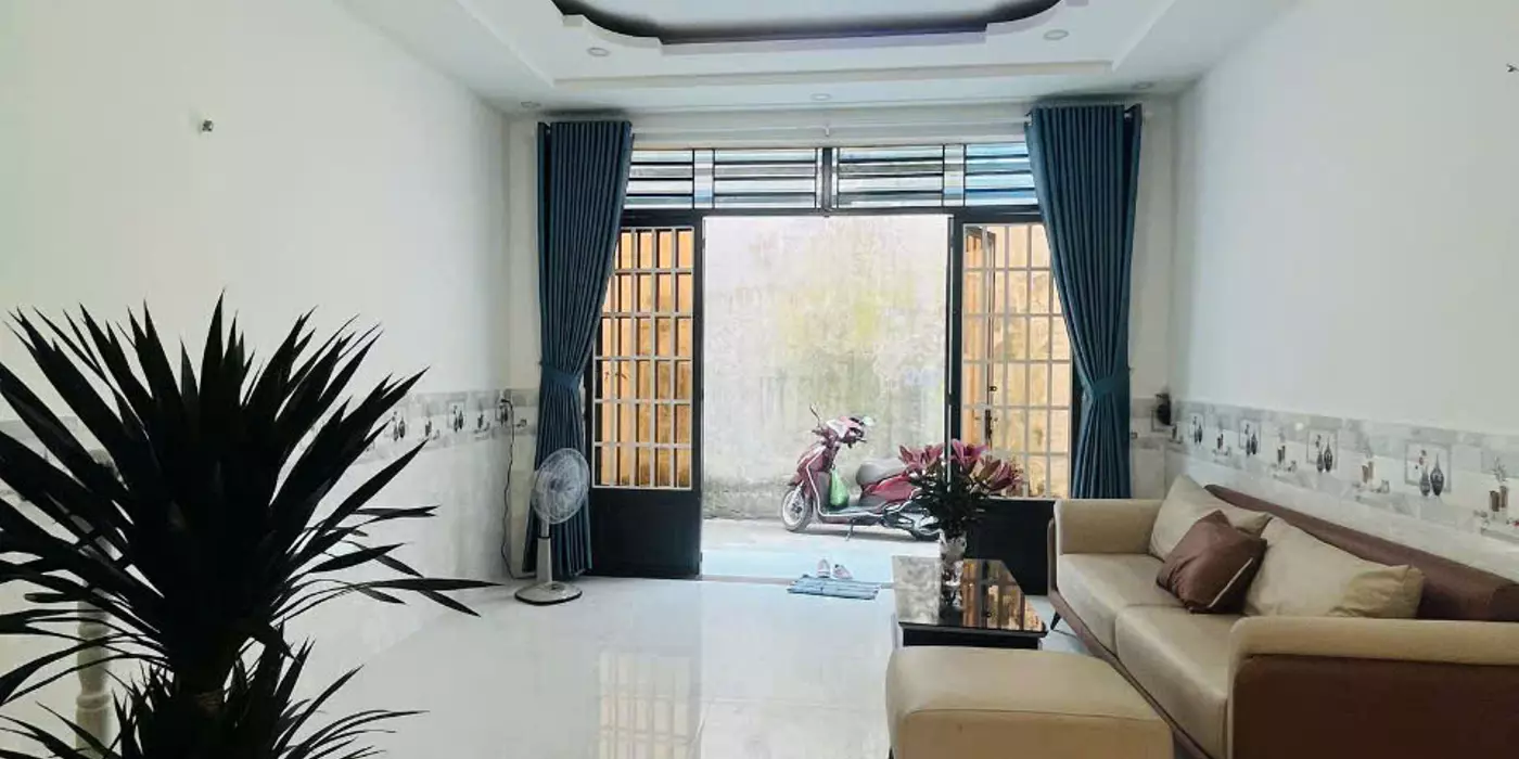 Nhà Đẹp 2 Tầng SHR Giá chỉ 3 Tỷ 4 Hẻm Xe Hơi Tân Thới Hiệp Quận 12 gần Gò Vấp