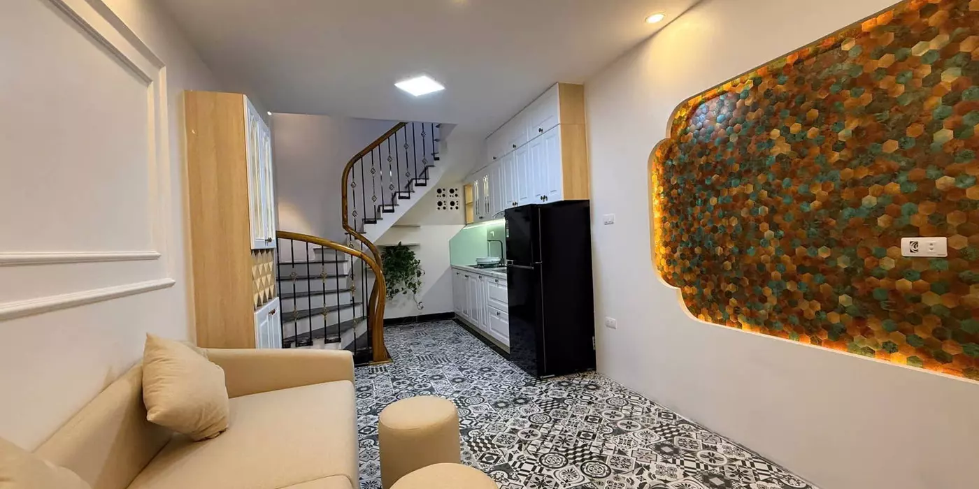 Bán gấp nhà mới, kề ô tô, DT 28m2, 5 tầng, Ngã Tư sở ( Nguyễn Trãi, Thanh Xuân). 5,6 tỷ.