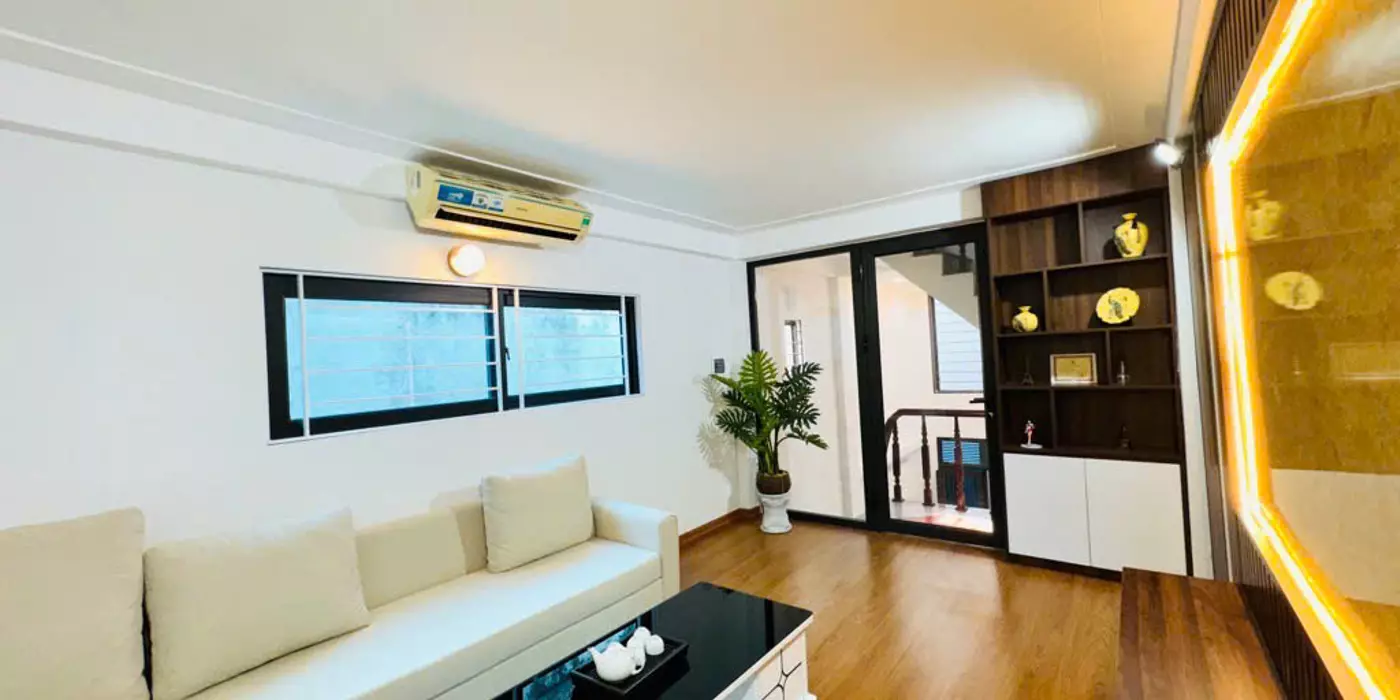 Bán Nhà Khương Trung, 36m2, Lô Góc, 2 Thoáng, Phố Sầm Uất, 7.6 Tỷ