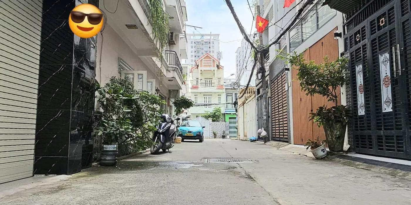 Biệt thự
Nguyễn Thị Thập Q7 
Thông Phú Mỹ Hưng 
Ngang 4.5 dài 14 m 
Đúc 4 tấm
Gía có 9 tỷ