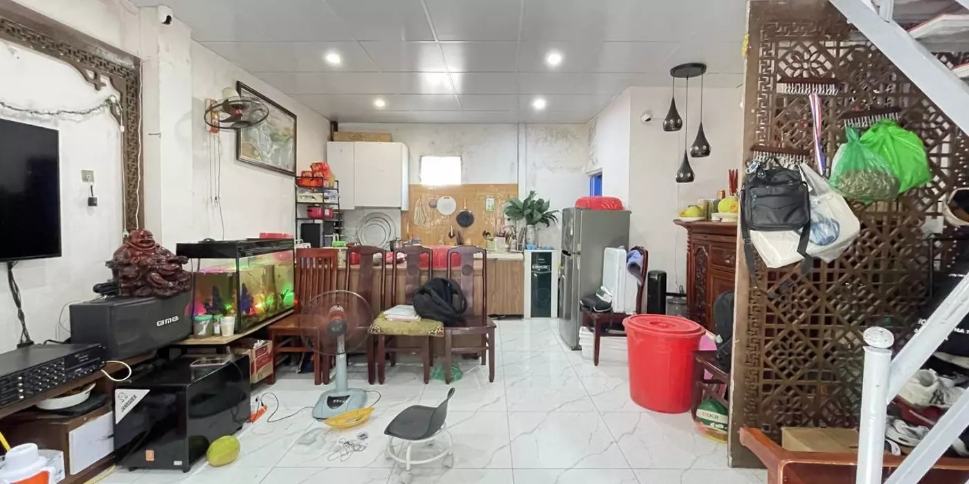 Bán nhà Tân Mai giá 2.82 tỷ, diện tích 30m2, 3 tầng, mặt tiền 5m