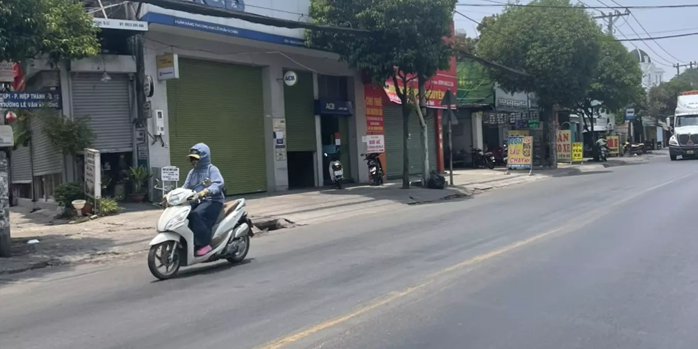 Bán nhà mặt tiền 8x40m giá 24,5 tỷ Đường Lê Văn Khương