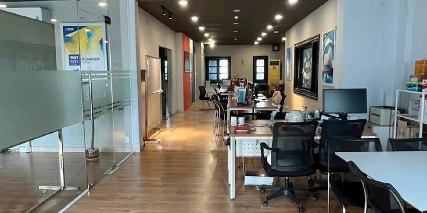 Cần bán nhà mặt tiền đường Lam Sơn, P.9, Q. Phú Nhuận, 9x30m, 99 tỷ
