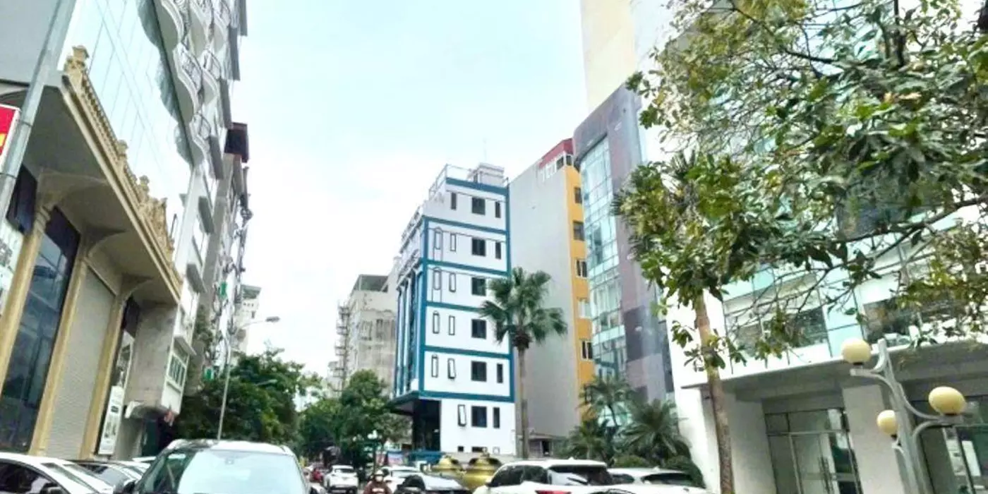 TÒA BUILDING VP TT CẦU GIẤY, 240/280M x 10T, MT 18M ĐẲNG CẤP, VỈA HÈ Ô TÔ TRÁNH, 142 TỶ