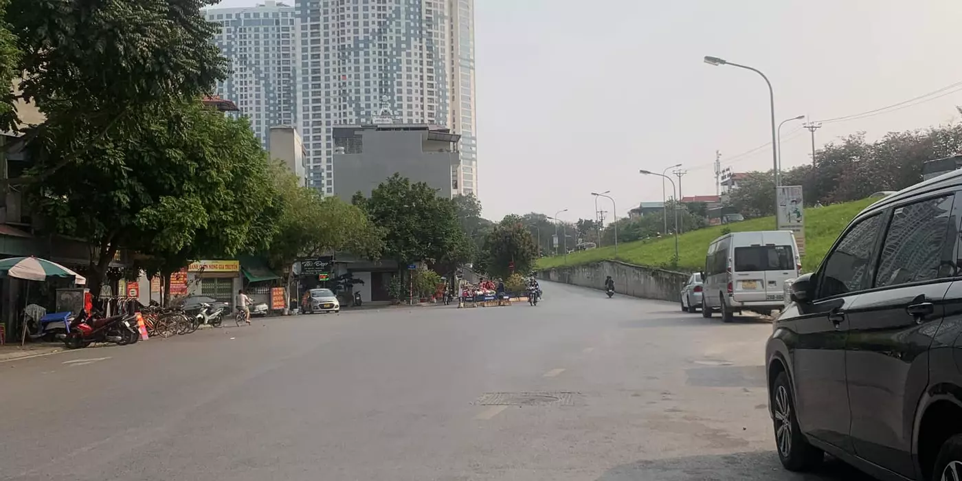 bán nhà Ngọc Thuỵ, 90m x 3 tầng, mặt tiền 8m, ôtô tránh, kinh doanh, full thổ cư