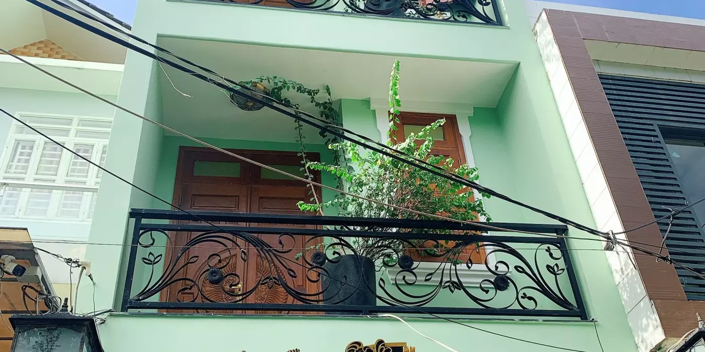 MẶT TIỀN ĐƯỜNG  QUẬN 2 - BÌNH TRƯNG ĐÔNG - NỞ HẬU - 5PN - NHÀ ĐẸP LUNG LINH CHỈ 10.9 TỶ.