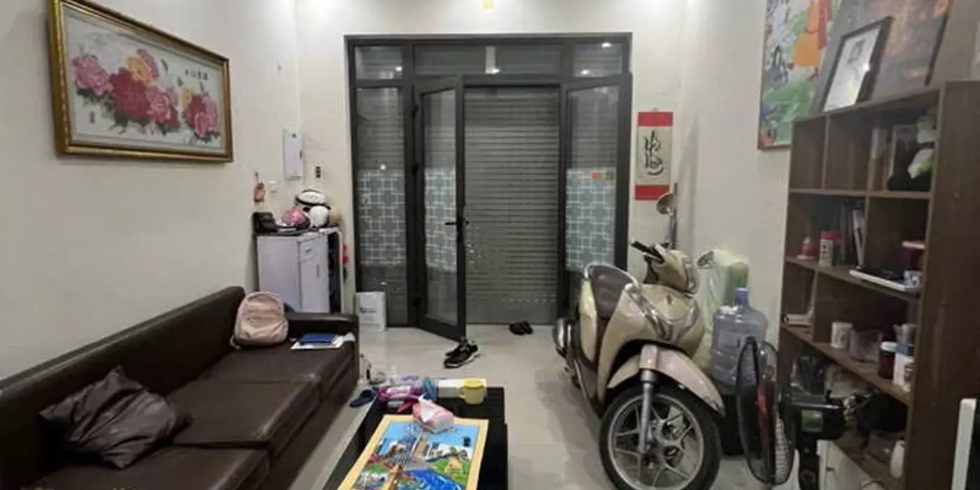 Bán Nhà Hoàng Hoa Thám, Ba Đình 4 Tầng, Gần Ô Tô, Ngõ Thông, Mặt Tiền 3.7m/DT 32m, 6 Tỷ
