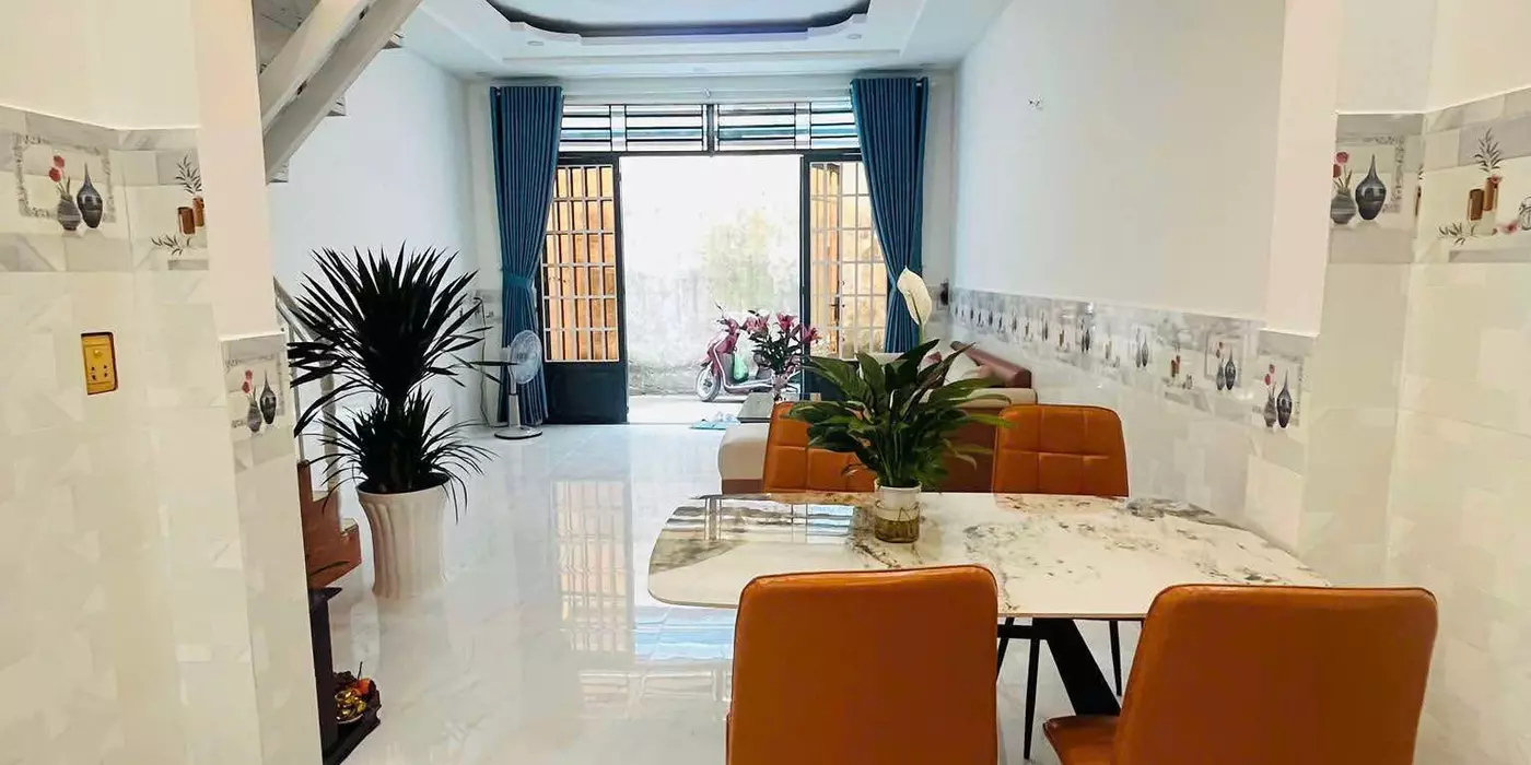 BÁN NHÀ SÁT GÒ VẤP - HẼM XE HƠI ĐỖ CỬA (4X10)  GIÁ HẠT DẺ - MỚI TINH VÀO Ở NGAY
