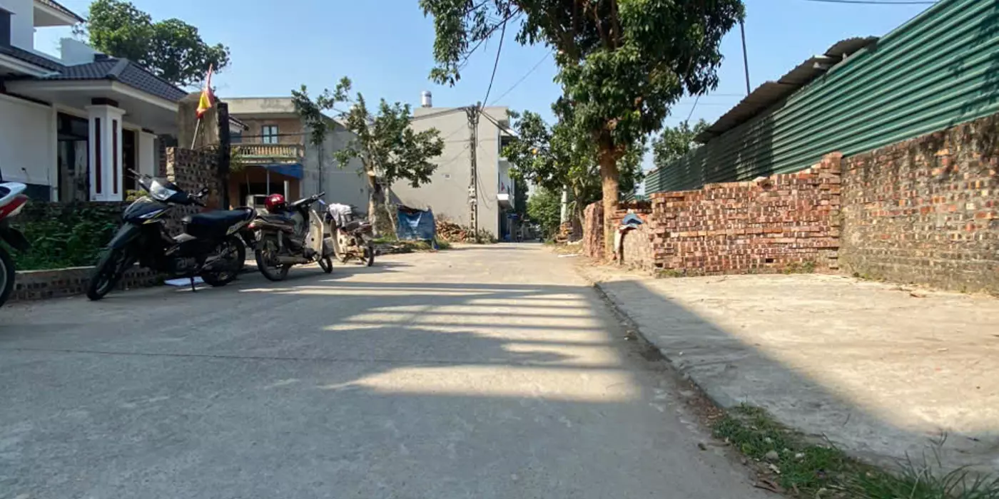 BÁN ĐẤT UY NỖ, ĐÔNG ANH. BÌA LÀNG, ĐƯỜNG Ô TÔ TRÁNH. DT 100M2, MT 5,39M. GIÁ 7,8 TỶ.