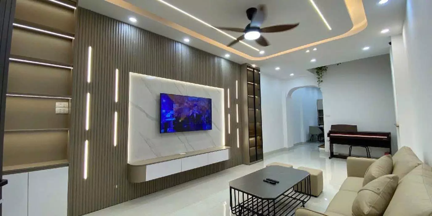 Bán Nhà Đê La Thành Nhỏ, 35m², Gần Phố, Ngõ Nông, Nhà Mới Đẹp, Ở Luôn, 7.7 Tỷ
