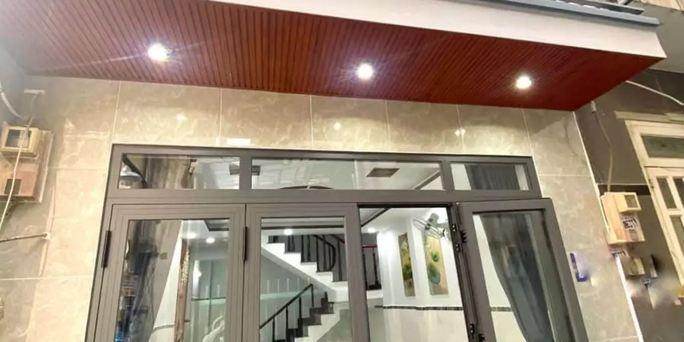 BÁN NHÀ 2 TẦNG LÊ VĂN KHƯƠNG GẦN CHỢ THIẾC QUẬN 12, 40M2 CHỈ 3,19 TỶ.
