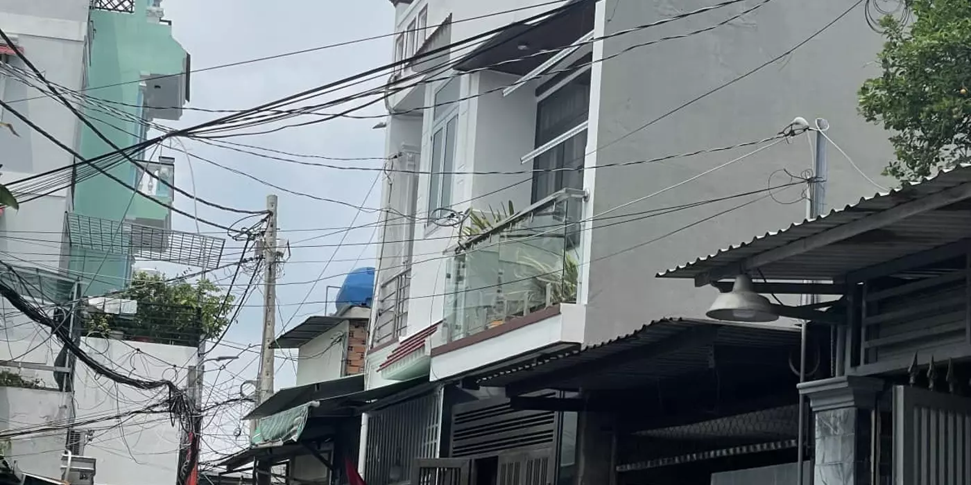 BÁN NHÀ MẶT TIỀN HẺM NHỰA 7M THÔNG LÊ VĂN KHƯƠNG Q12 ĐANG CHO THUÊ SPA. GIÁ RẺ 3,8 TỶ.