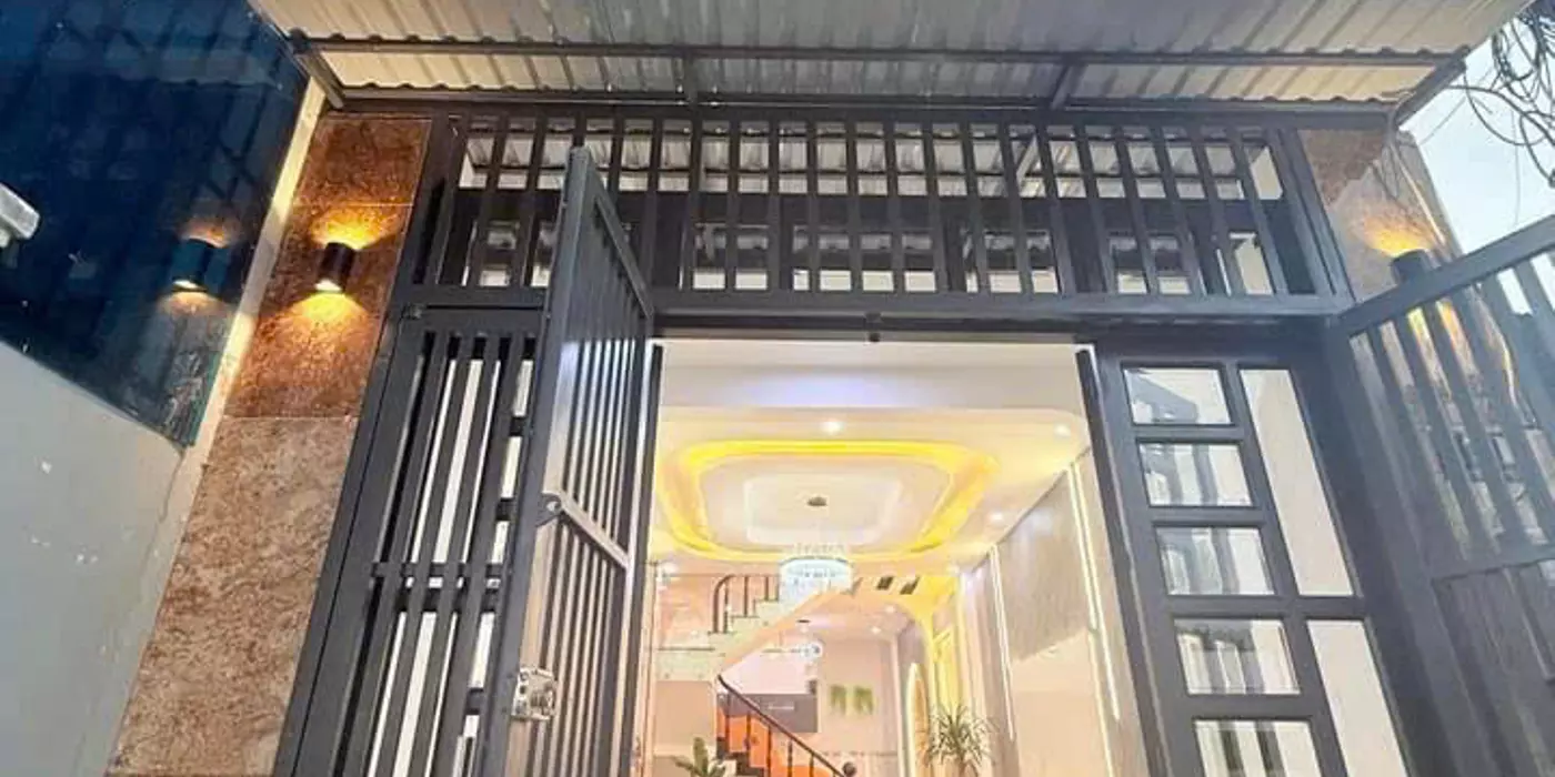 NHÀ MTKD NGAY CHỢ GIÃN DÂN NHÀ ĐẸP CAO TẦNG 4 TẦNG NHỈNH 6 TỶ.