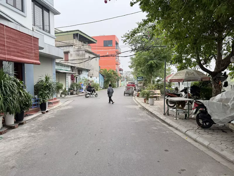 Chính chủ bán 45,1m2 nhà cấp 4 mặt hồ Thôn Hội, Cổ Bi. Ngay chợ Làng Vàng và trường học các cấp