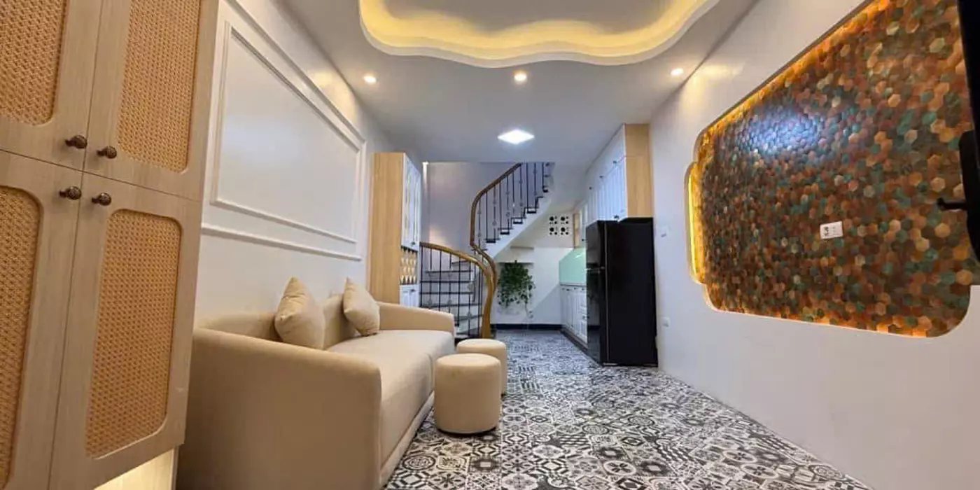 5 TẦNG HIỆN ĐẠI, NHÀ PHỐ VIỆT HƯNG, 1 NHÀ OTO ĐỖ CỬA, THOÁNG SÁNG, 4,8 TỶ