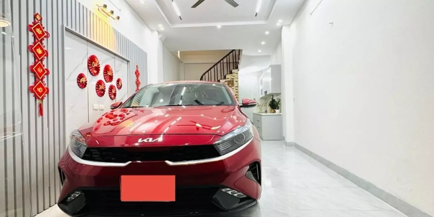 CHƯA ĐẾN 10 TỶ - SỞ HỮU NHÀ HOA HẬU NGUYỄN VĂN CỪ, 42M, 5 TẦNG, GARA Ô TÔ, MẶT NGÕ THÔNG KINH