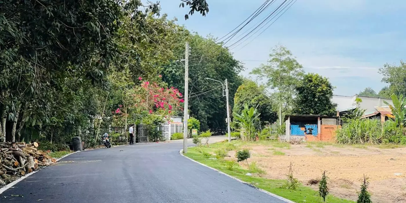 Chủ kẹt tiền bán gấp lô đất ngay chợ Tân Long