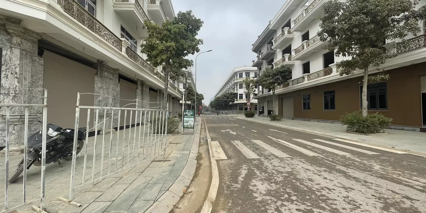 CẶP CĂN GÓC, NGÃ TƯ HÀ HUY TẬP. VIP NHẤT NỘI KHU. SANG TÊN SỔ NGAY. LH: 0966 343 969