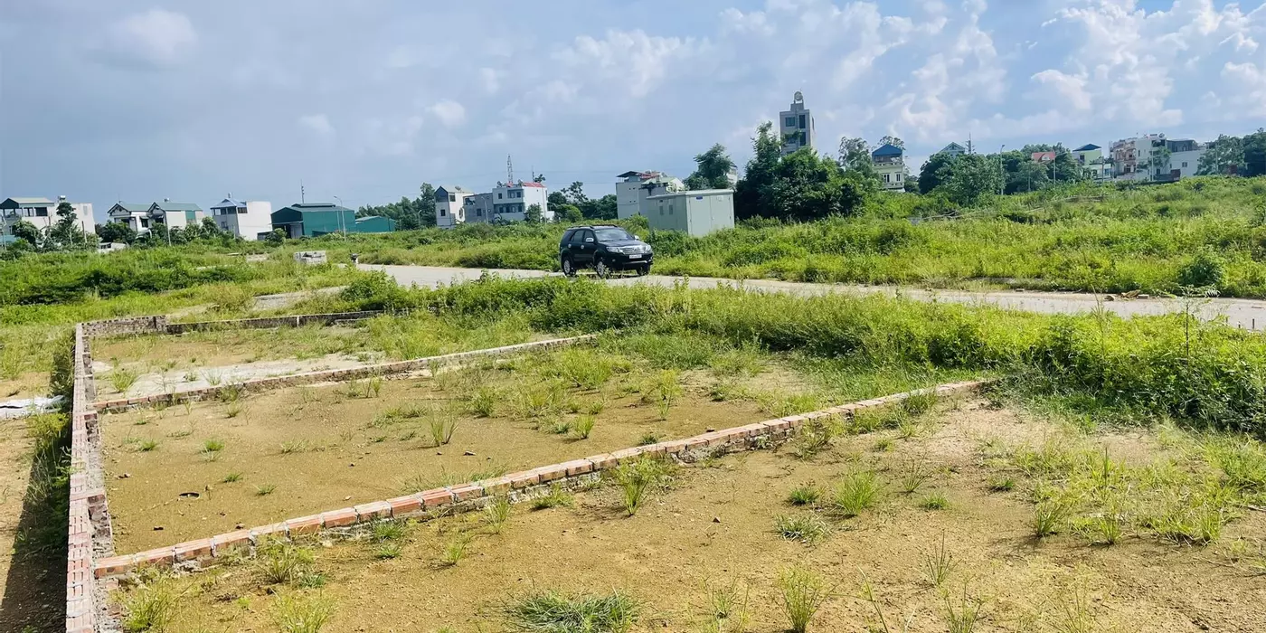 Bán lô đất TĐC Bình Yên lôgóc 2MT ôtô tránh vỉa hè rộng 80m nhỉnh 6tỷ