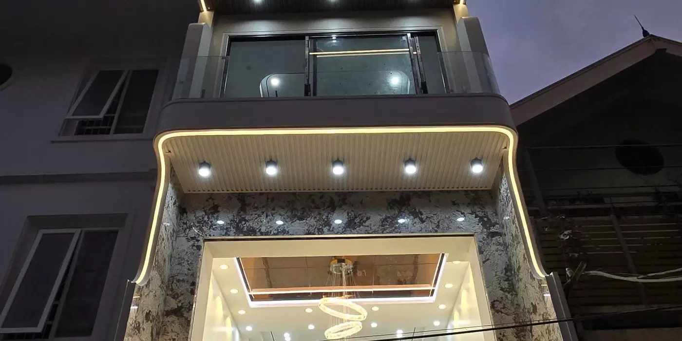 YÊN PHỤ, TÂY HỒ. 60M2 4 TẦNG MT 5M GIÁ 15,6 TỶ- PHÂN LÔ OTO- KINH DOANH- NHÀ ĐẸP Ở NGAY