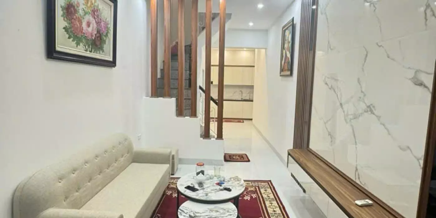 Bán nhà Phố Hào Nam, Khu vực hiếm nhà bán, Nhà mới ở ngay, 34mx5T, Giá: 7,38 Tỷ, Lh: 0396935190.