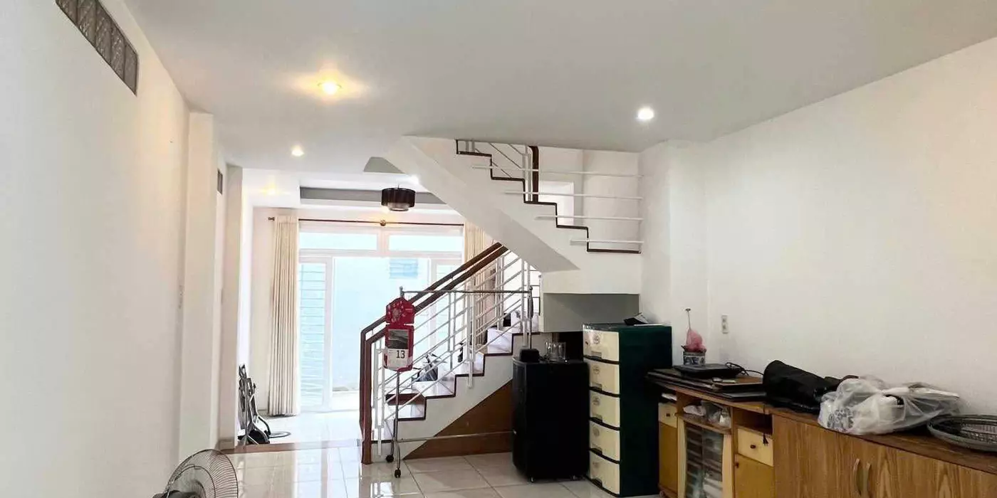 Bán Nhà HXH Phan Văn Trị 4x10, 2 Mặt Hẻm Gần Bà Chiểu Hơn 6 Tỉ