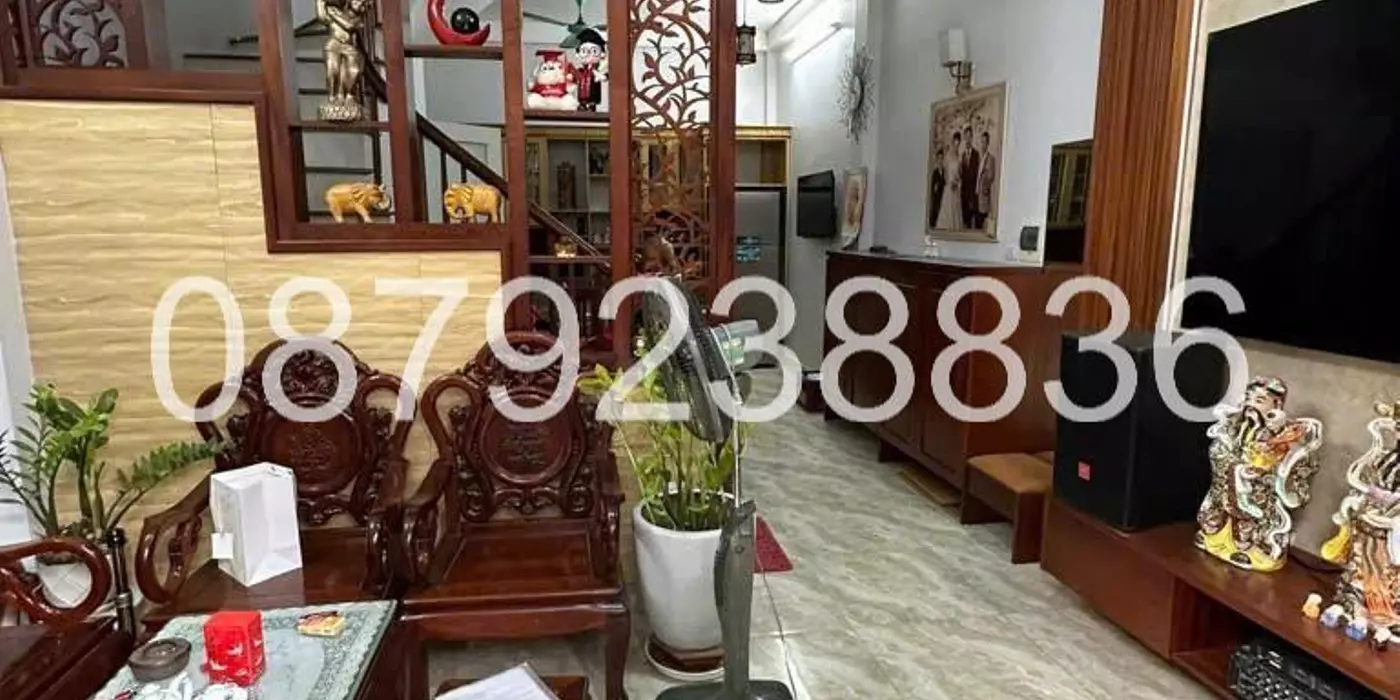 Bán Nhà Hoàng Cầu 37m² x 5 tầng 5.65 tỷ, mặt ngõ thông, tiện kinh doanh