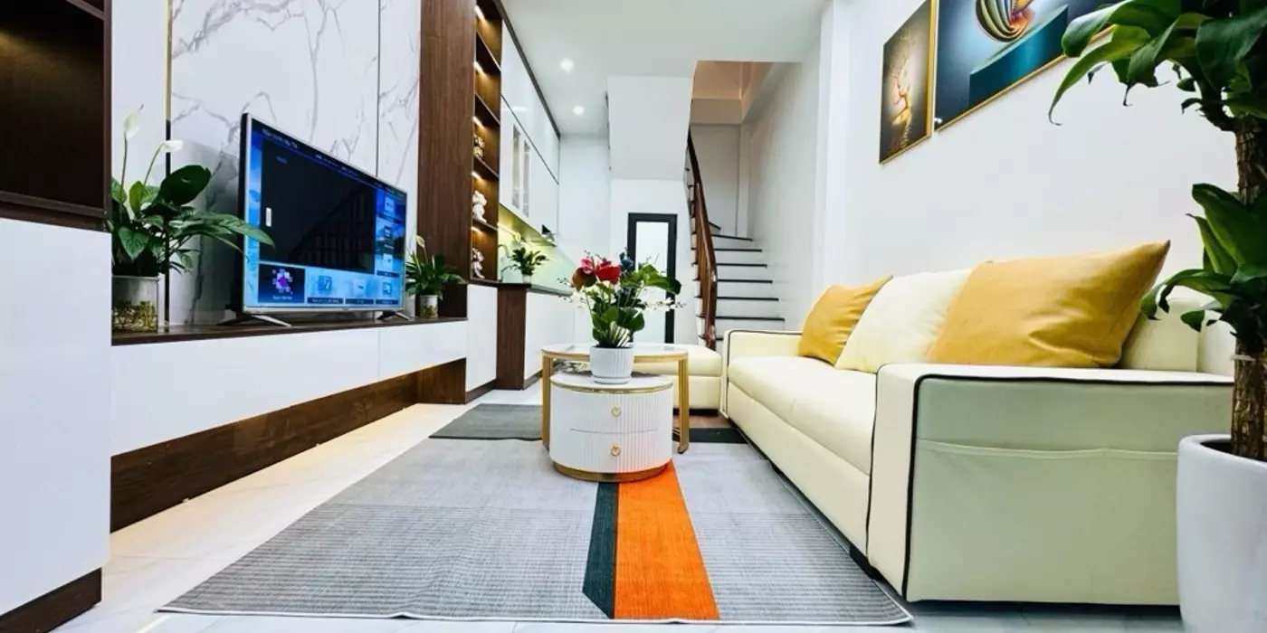 NHÀ ĐẸP KHƯƠNG TRUNG - GẦN Ô TÔ - GẦN HỒ - NỘI THẤT XỊN ĐẸP Y HÌNH Ở NGAY