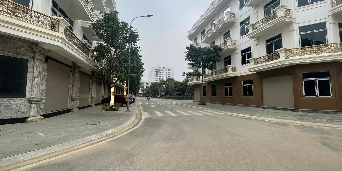 CẶP CĂN GÓC, NGÃ TƯ HÀ HUY TẬP, SANG TÊN SỔ NGAY. XUẤT NGOẠI GIAO DUY NHẤT. LH: 0966 343 969