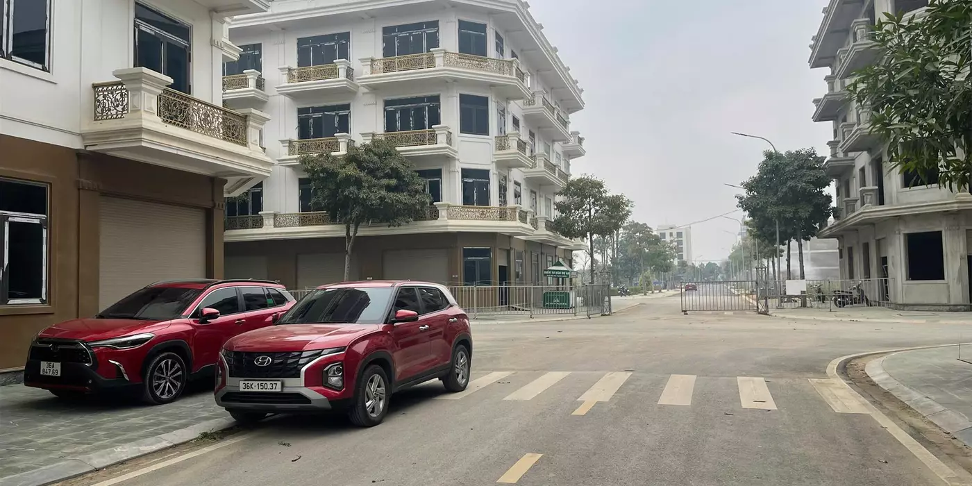 NGÃ TƯ HÀ HUY TẬP, CẶP GÓC NGOẠI GIAO. SANG TÊN SỔ NGAY.  LH: 0966 343 969