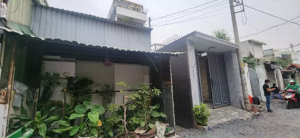 Nhà cấp 4 mặt tiền hẻm kinh doanh, Ngay Khu Chế Xuất Tân Thuận, 228m2, 4,8x48, hẻm xe hơi, 44 Bùi