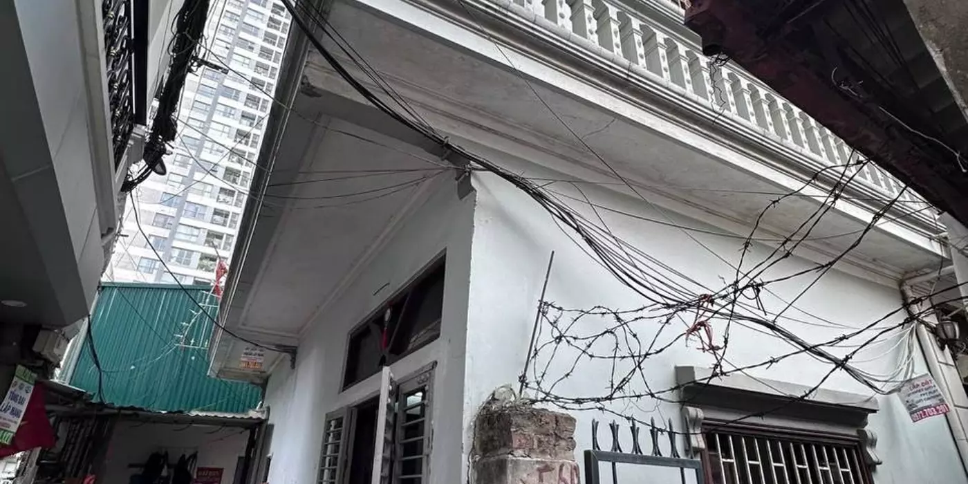 Bán nhà Tam Trinh giá 3.3 tỷ, diện tích 30m2, 3 tầng, mặt tiền 7.5m