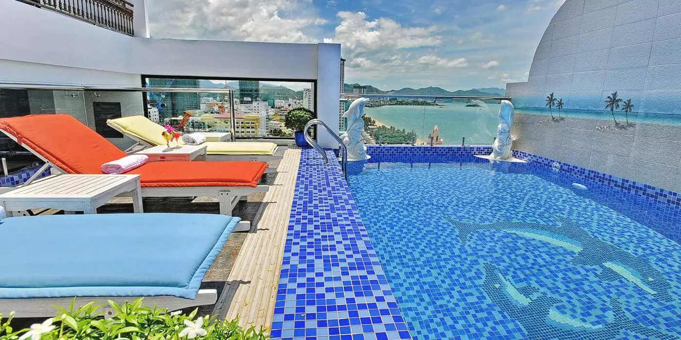 Bán gấp KS 4sao MT Cửa Đại, TP. Hội An, 1600m2,Ngang50m, Giá chỉ 135 tỷ