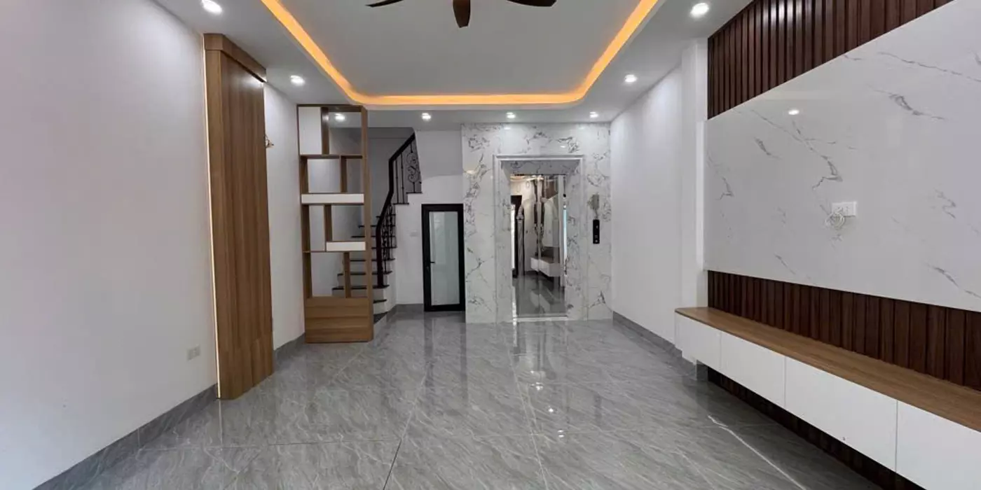 Bán nhà Hào Nam Đống Đa, Vị trí đỉnh, Giá Ngon, 45mx6T, Giá: 11,3 Tỷ, Lh: 0396935190.