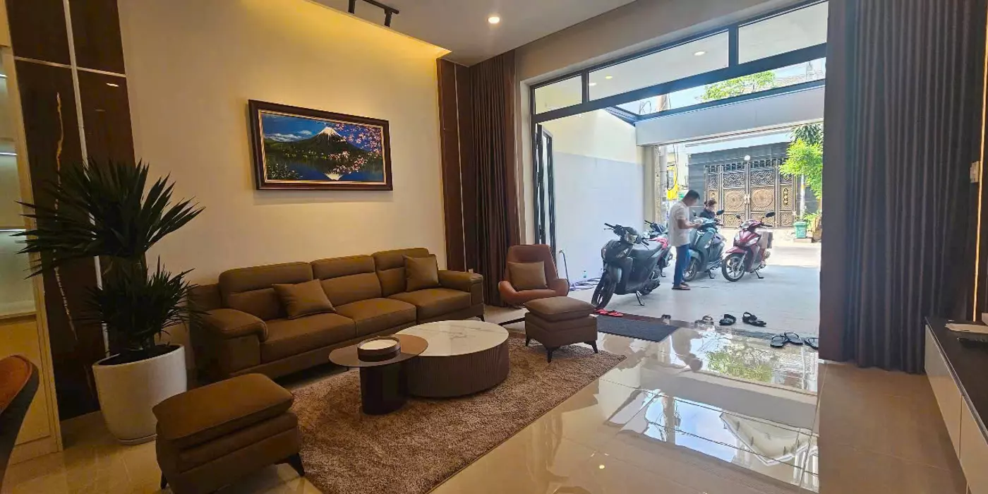 NHÀ PHỐ (5x25) CÓ THANG MÁY MẶT TIỀN HIÊP THÀNH 18, QUẬN 12 GIÁ HẤP DẪN
