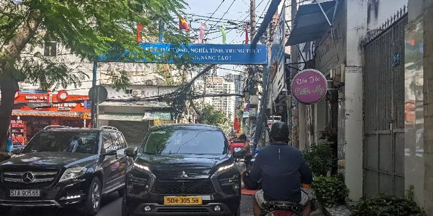 - Đất hẻm xe hơi, ngay Trường Cấp 2 Nguyễn Hữu Thọ, 62,6m2, 4,2x14 Nở hậu nhẹ, 62 Lâm