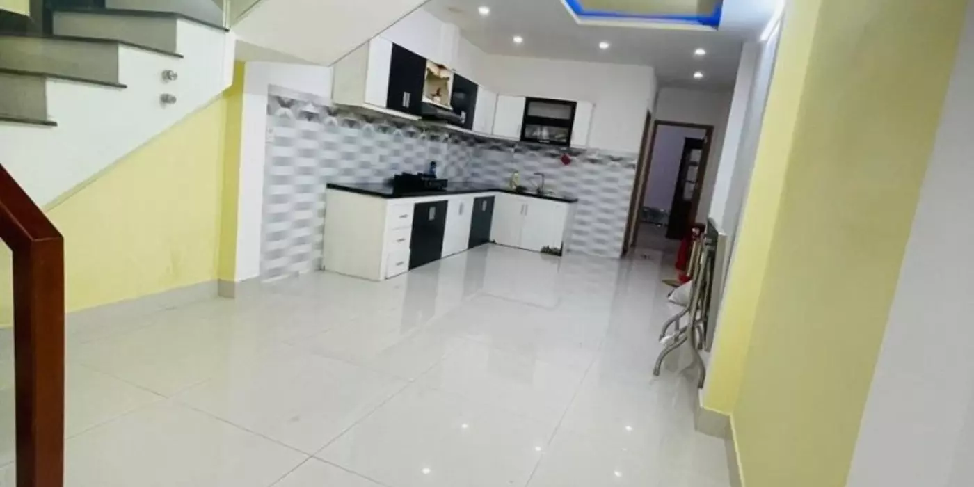 Nhà mặt tiền 3 tầng 3 mê Trưng Nữ Vương -Hải Châu -Giá chỉ 10,45 tỷ .