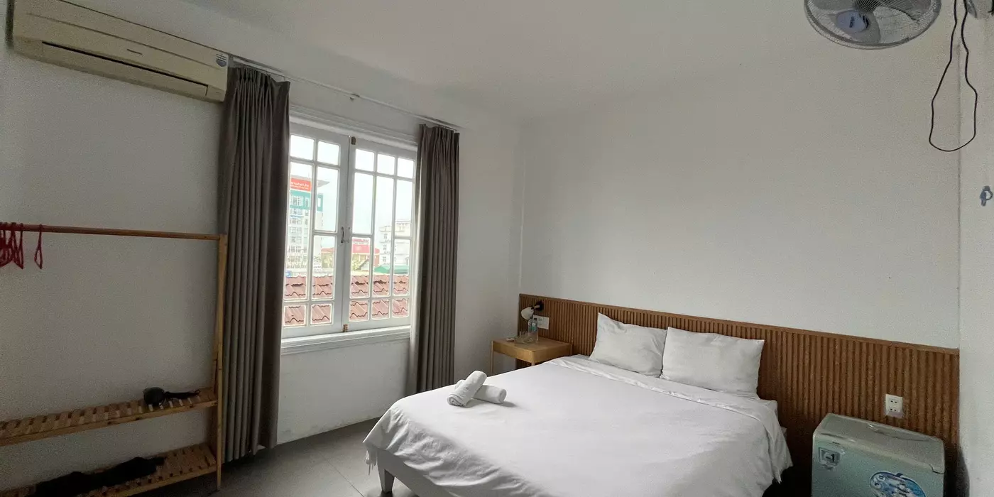 CHO THUÊ KHÁCH SẠN MẶT TIỀN PHẠM VĂN ĐỒNG - 16 PHÒNG + THANG MÁY