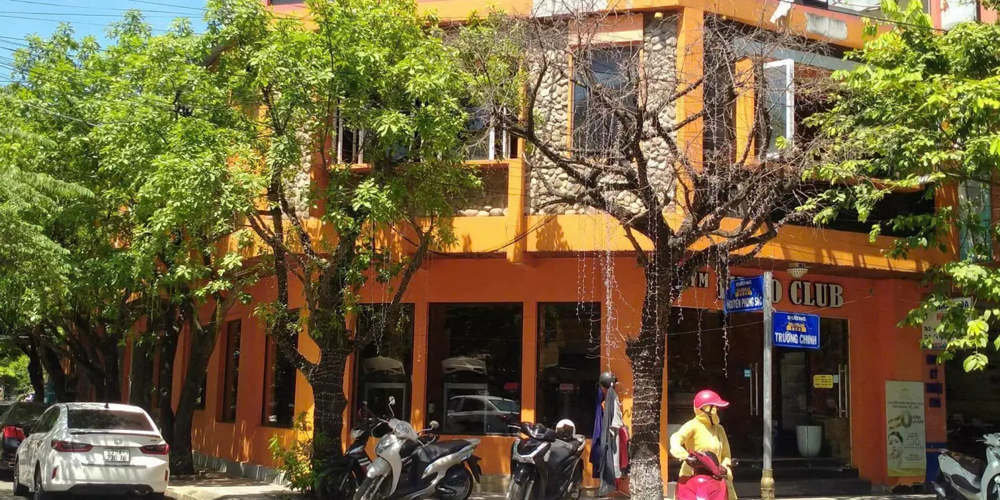 CHO THUÊ CĂN GÓC 2 MẶT TIỀN ĐƯỜNG TRƯỜNG CHINH - 4 TẦNG